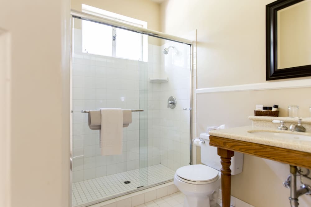 Standard Single Room - Photo 5