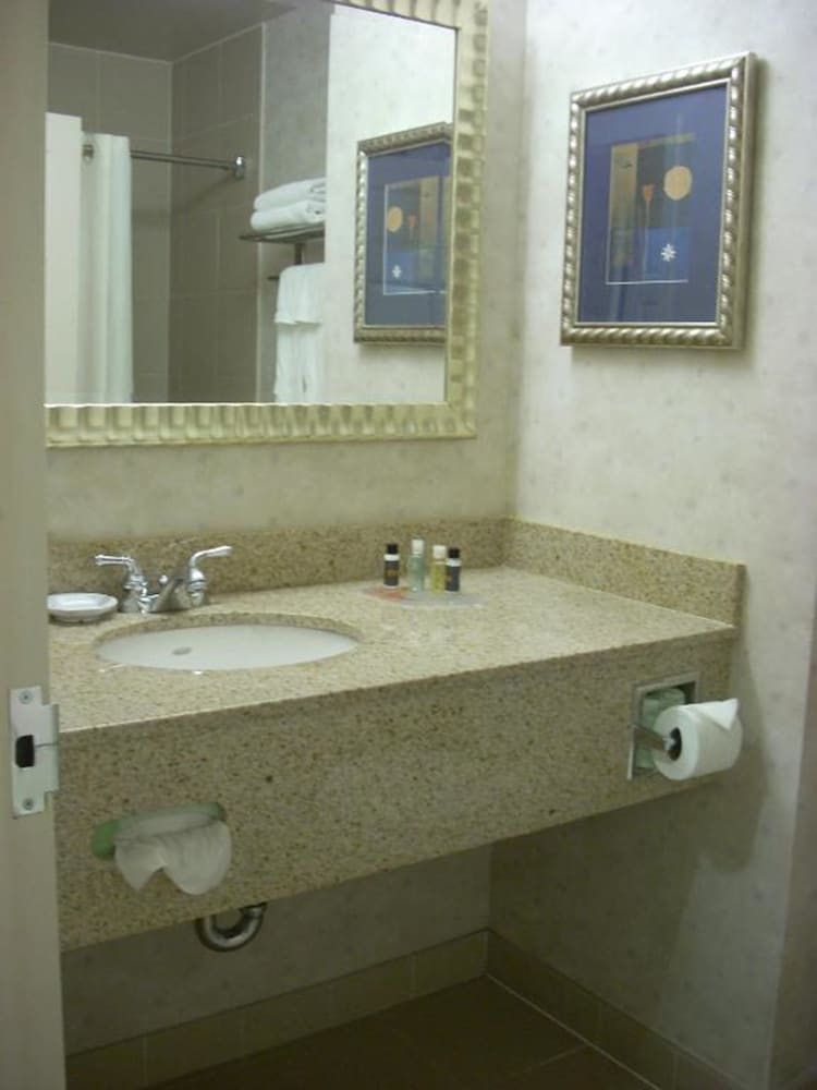 Classic Room, 1 King Bed - Photo 7