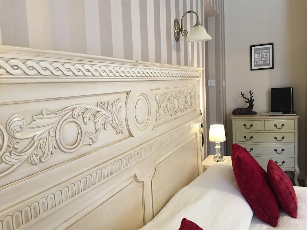 Superior Double or Twin Room, Ensuite - Photo 1