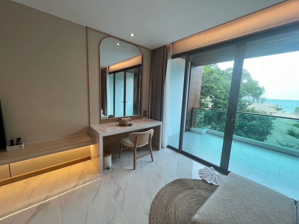 Executive Ocean View photo 3