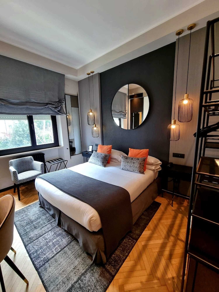 Superior Double or Twin Room - Photo 1