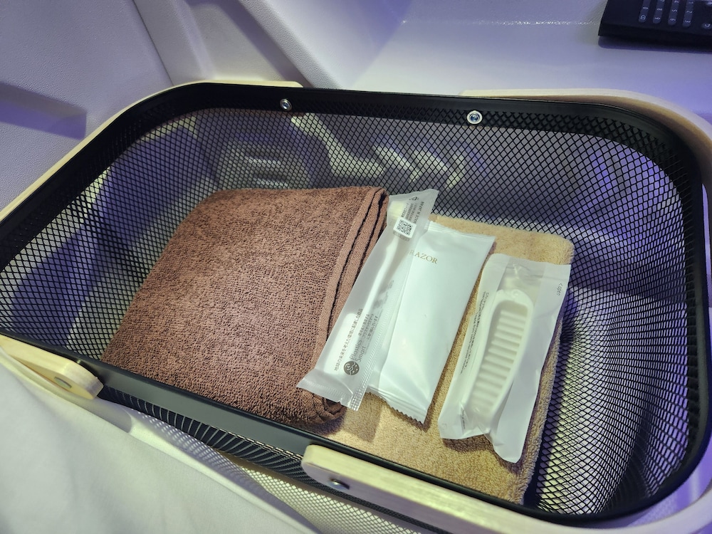 Standard Double Capsule Room Single Use, Non Smoking, Shared Bathroom - Photo 9
