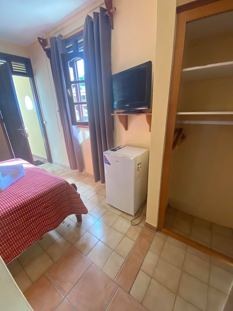 Classic Studio, 1 Double Bed, Non Smoking, Pool View photo 3