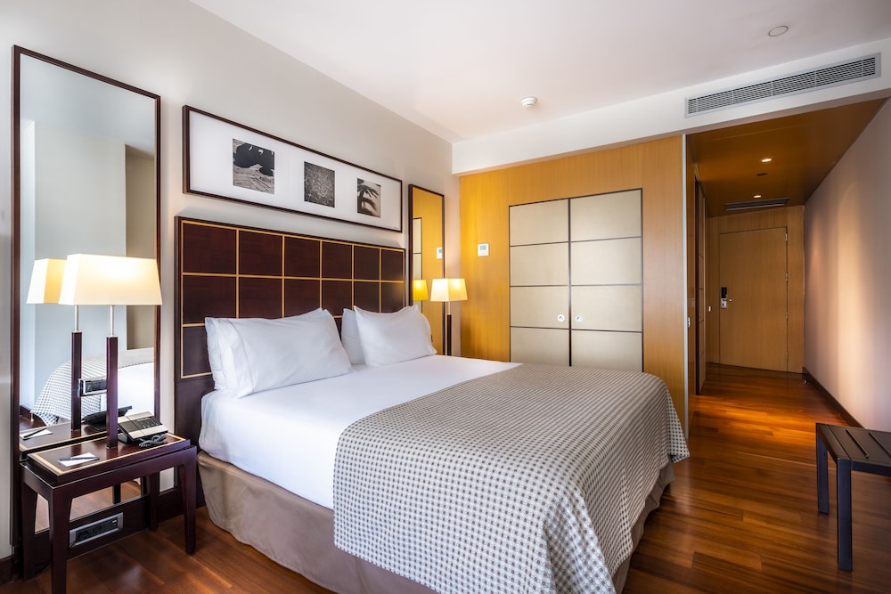 Premier Room