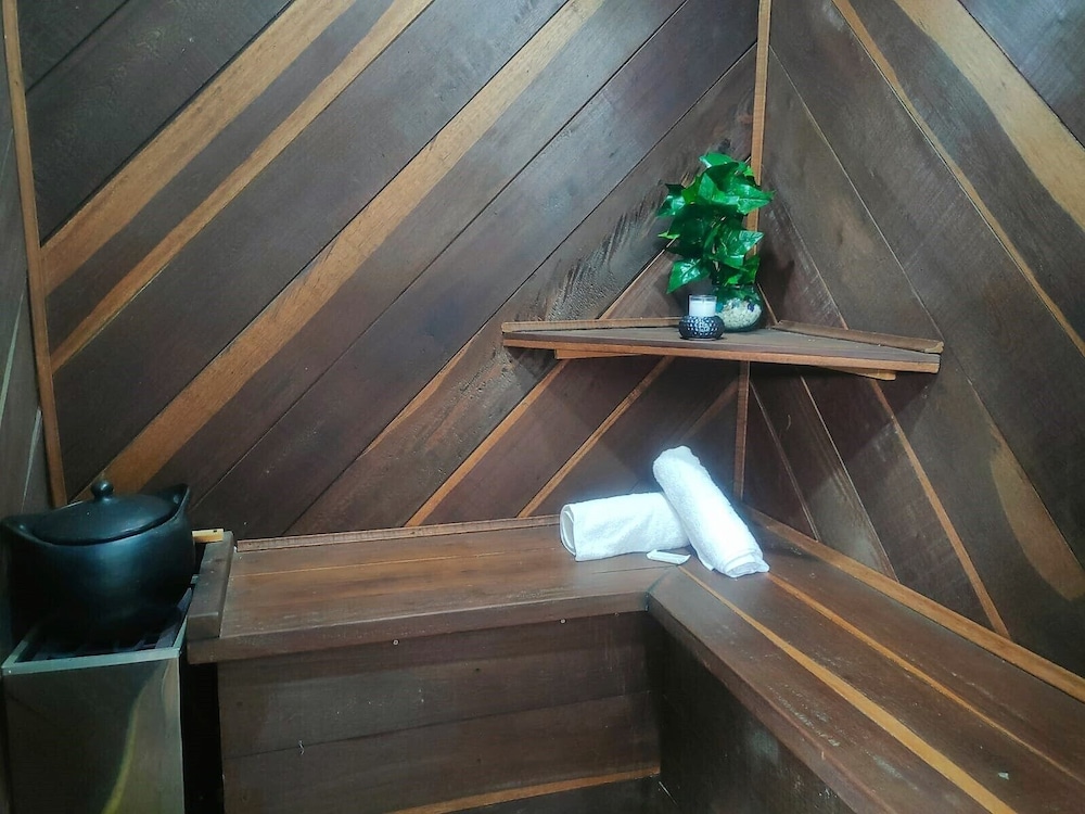 Panoramic Suite, 1 Double Bed, Non Smoking, Mountainside photo 3