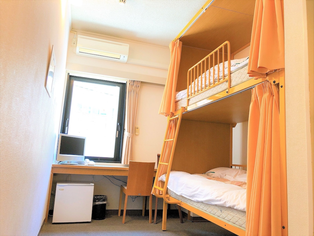 Twin Room, Non Smoking (Bunk Bed) - Photo 1