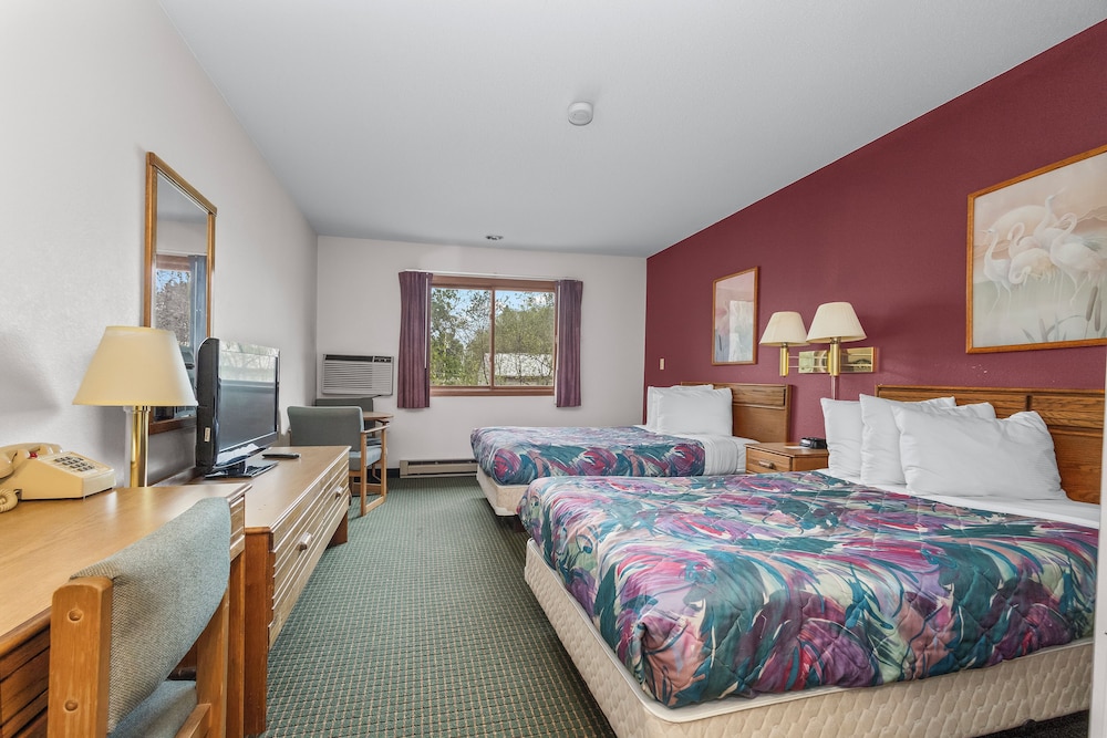 Room, 2 Queen Beds, Non Smoking - Photo 2