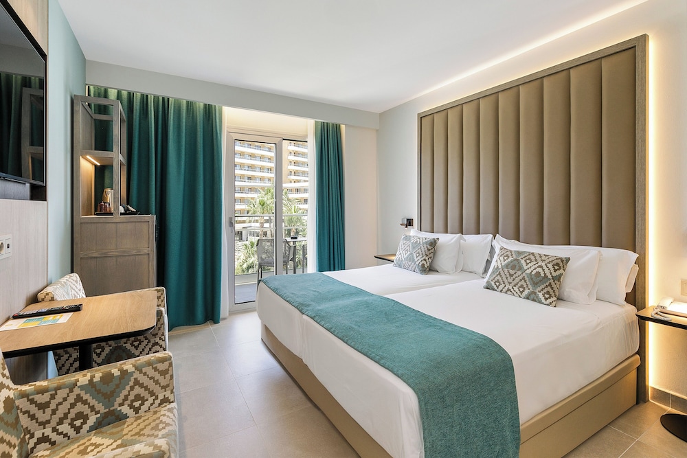Superior Front Sea View Room