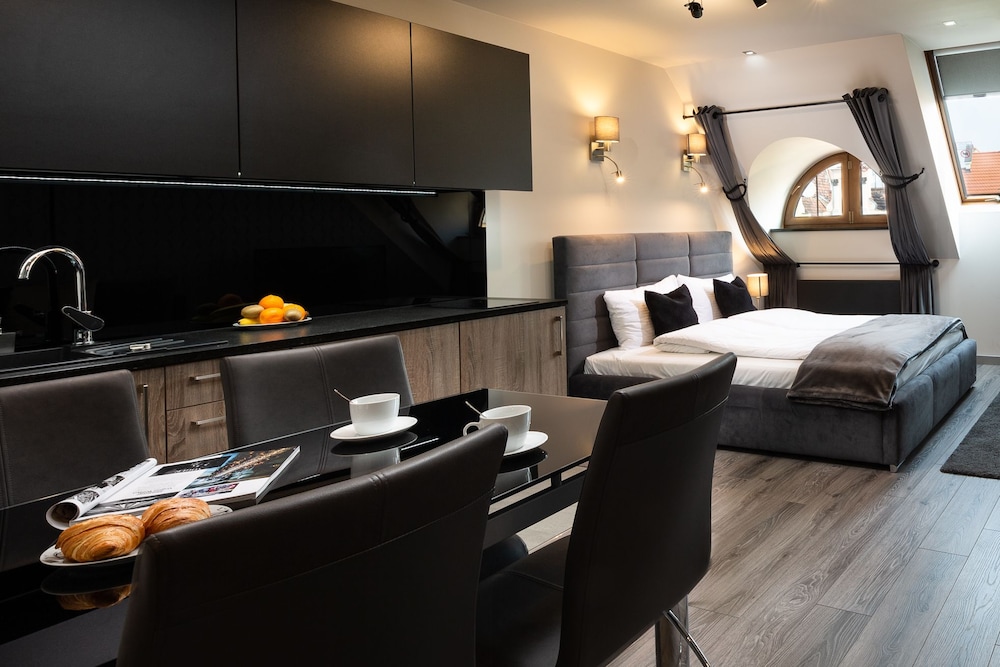 Premium Double Room, 1 Queen Bed, City View photo 3