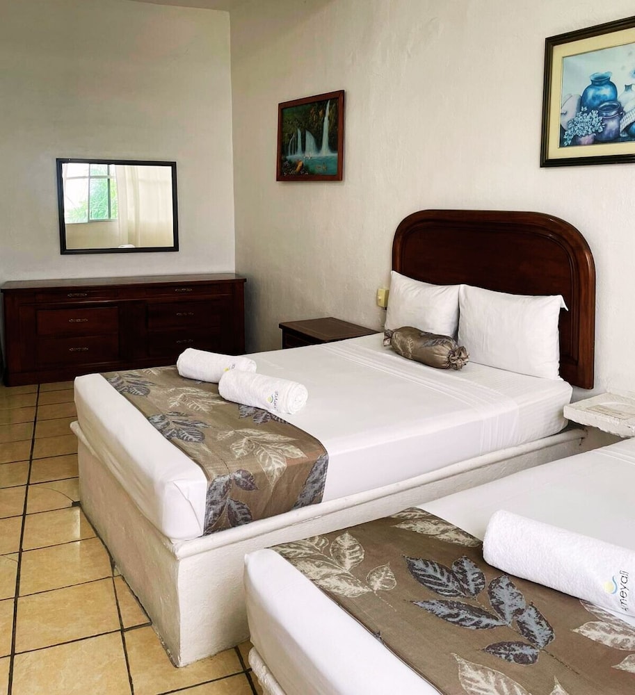 Quadruple Room, Lake View