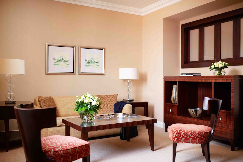 Junior Suite (with Spa and Executive Club Access)