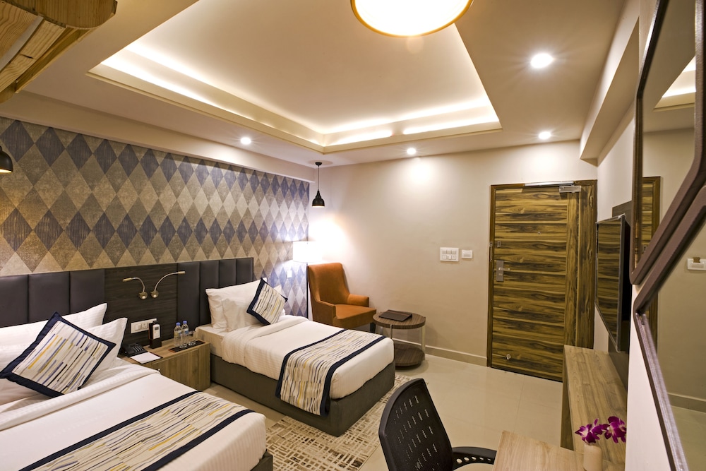 Deluxe Twin Room - Photo 11