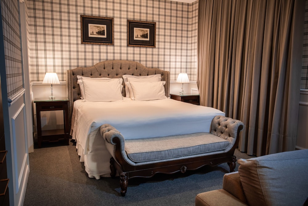 Suite (Charming) - Photo 1