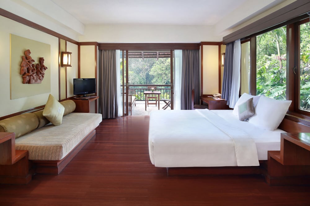 Superior Room, 1 King Bed, Balcony - Photo 9