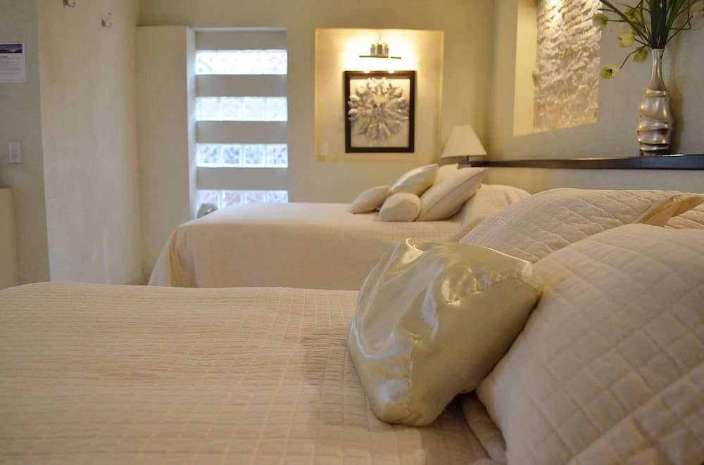 Quadruple Room, 2 Double Beds, Non Smoking photo 2