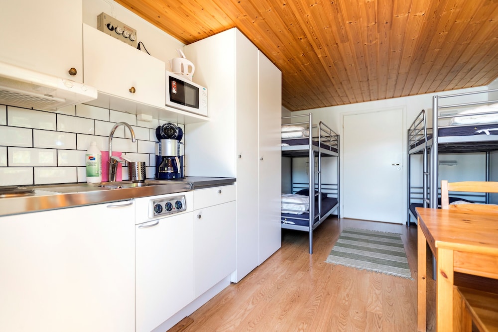 Basic Cottage (4 beds) photo 3