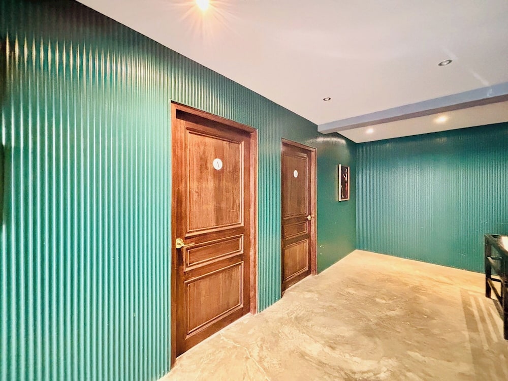 Shared Dormitory, Men only photo 2