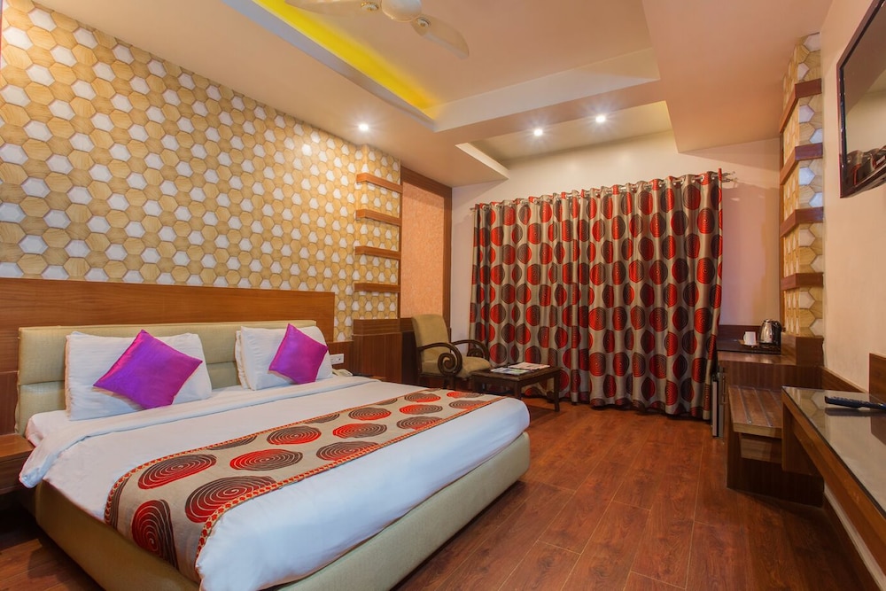 Executive Room, 1 Double Bed, Non Smoking, Hill View