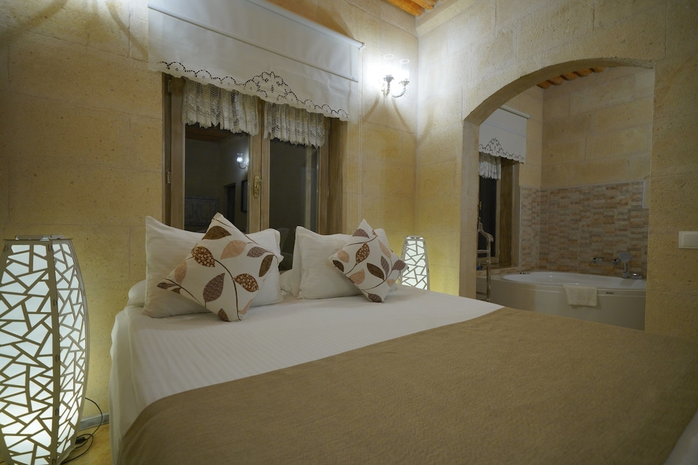 Panoramic Room - Photo 8