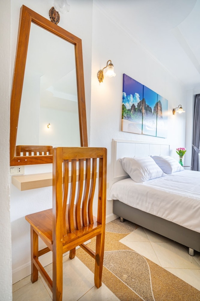 Deluxe Room, City View photo 2