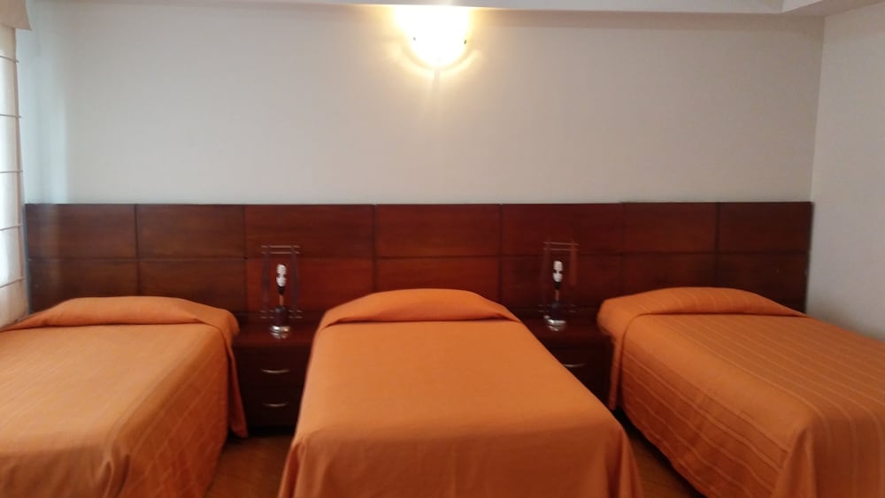 Family Room, 3 Bedrooms photo 2