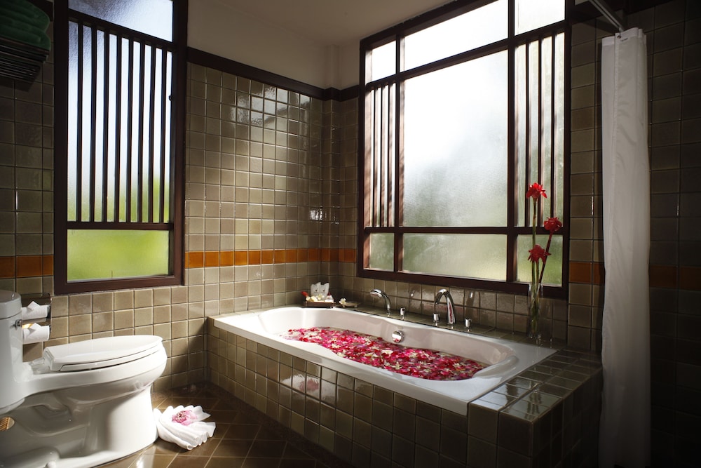 Thai Style Bungalow - Photo 16