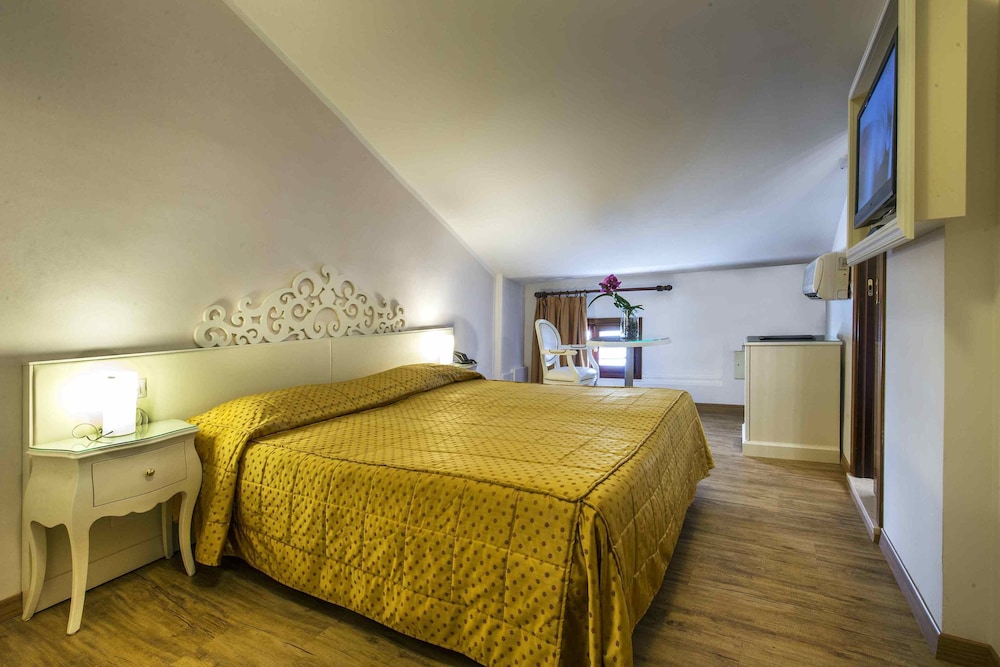 Economy Room - Photo 1