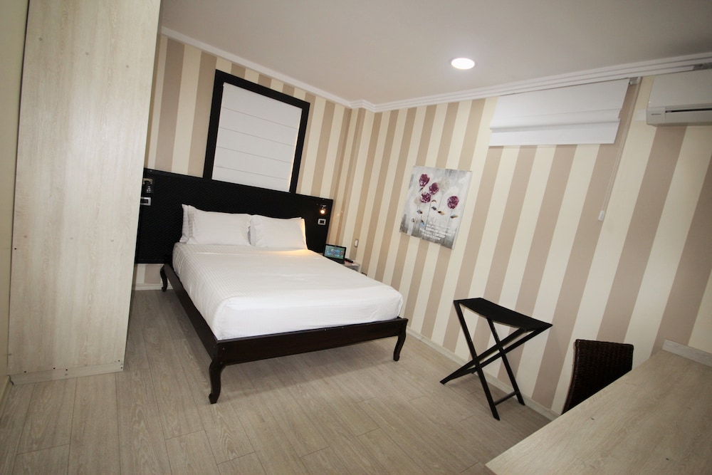 Executive Room photo 2