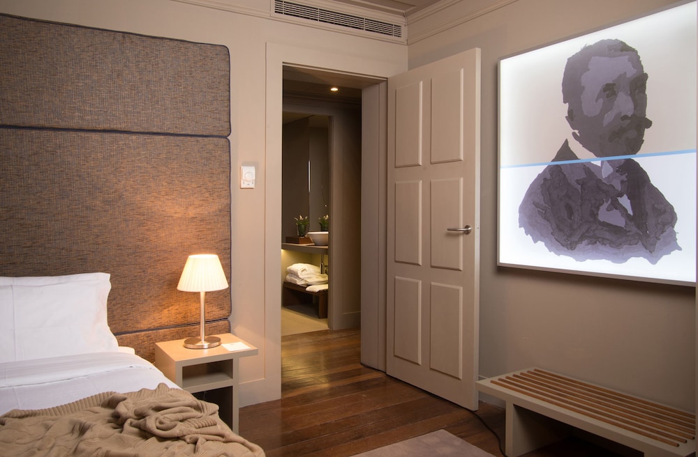 Deluxe Suite - Photo 3