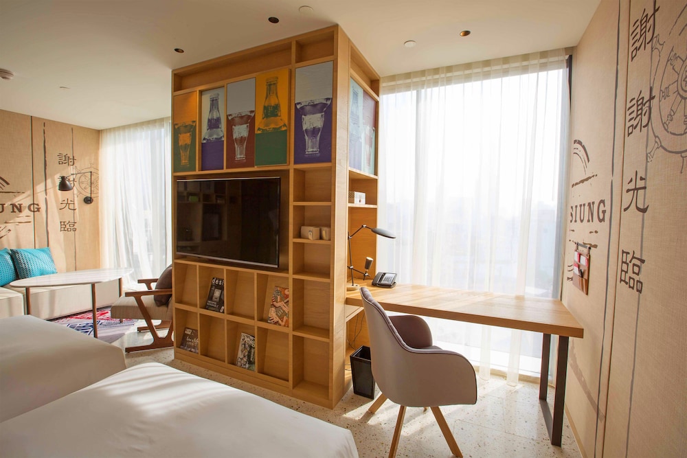 Premium Room, Multiple Beds (Separate Bath)