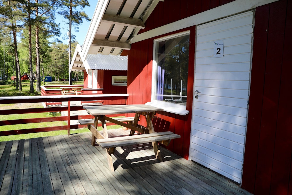 Basic Cabin (Small) photo 3