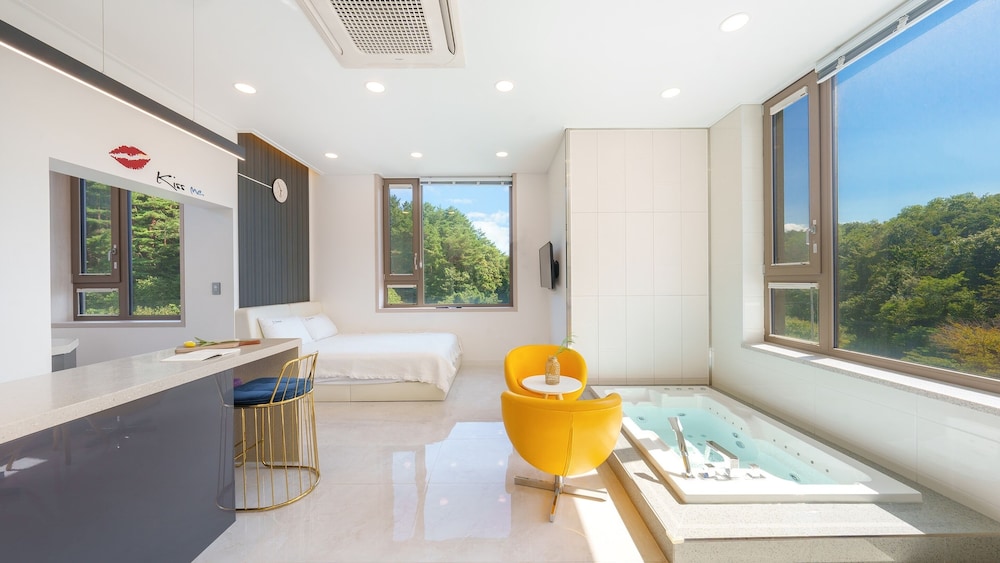 Basic Room, 1 Bedroom (Room 301) - Photo 1