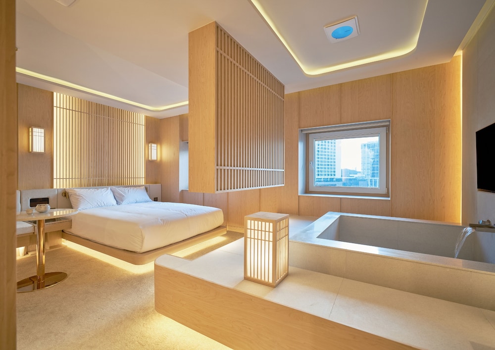 Deluxe Double Spa Room (Randomly Selected)