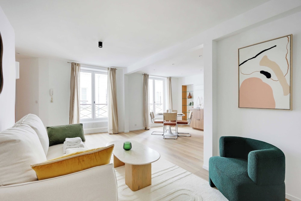 Apartment photo 1