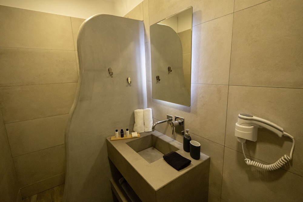 Deluxe Double Room - Photo 27