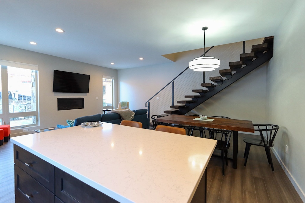 Townhome, Multiple Beds, Patio, Mountain View (Granby Colorful Adventures) photo 2
