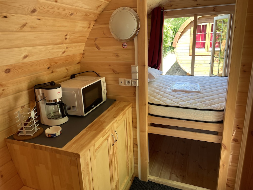 Family Cabin, 2 Bedrooms, Terrace, Garden Area photo 2