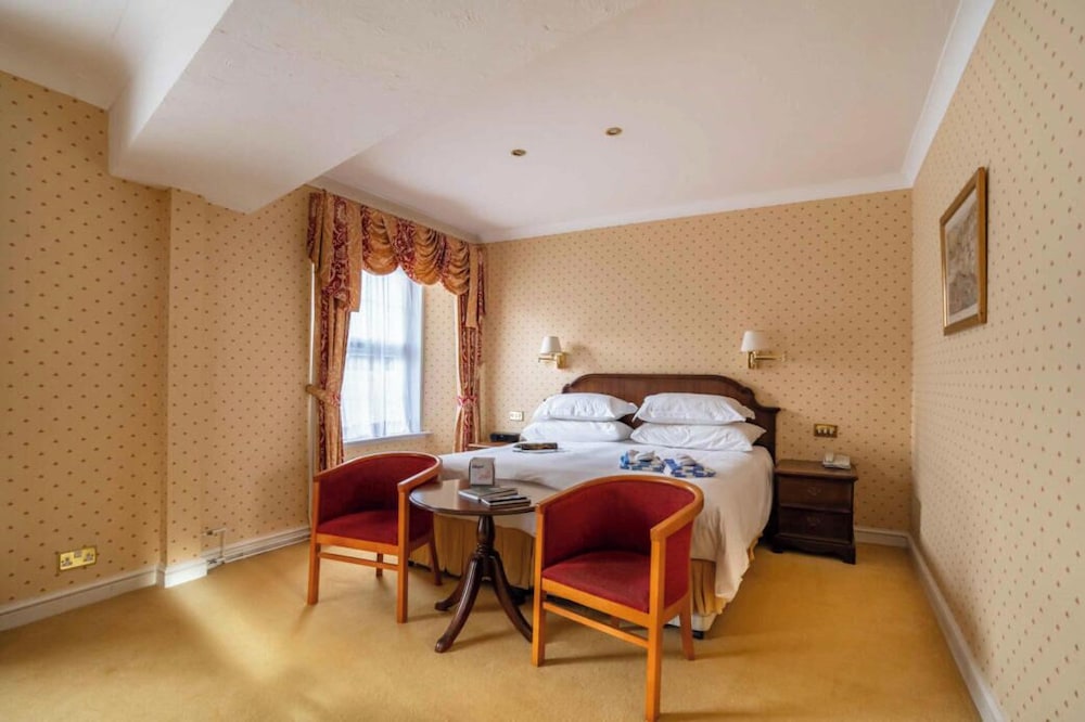 Standard Double Room (1)