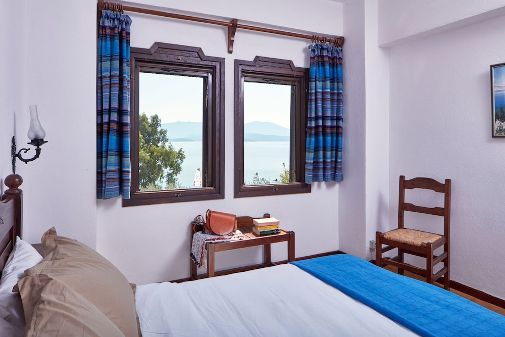 Apartment, 2 Bedrooms, Sea View photo 2
