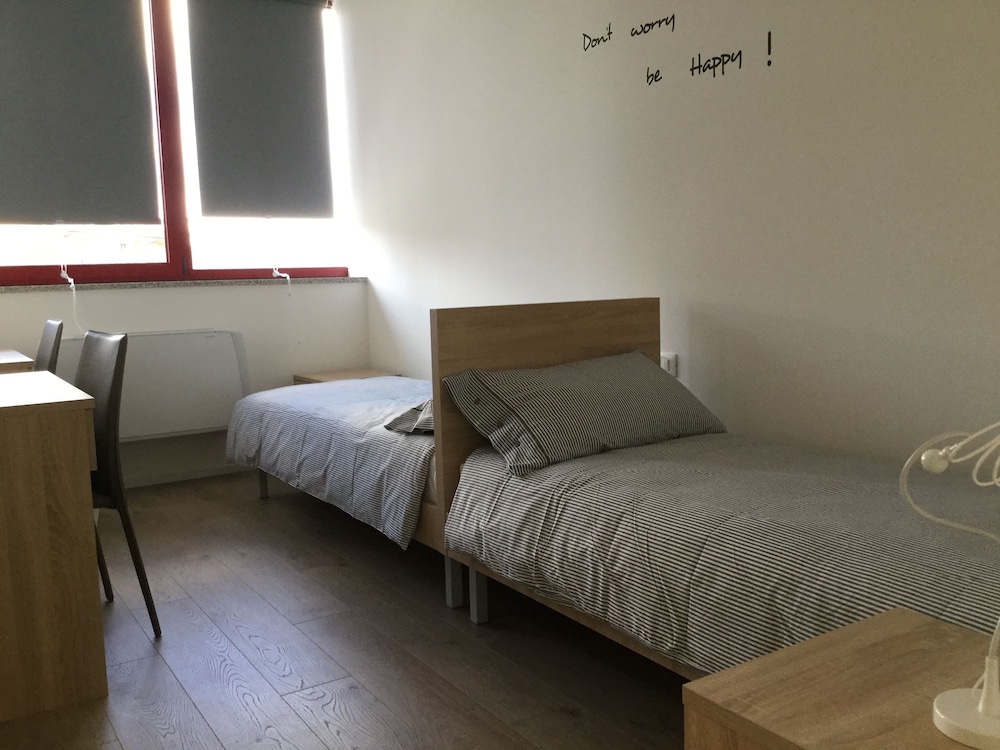 Basic Double Room, 2 Twin Beds, Non Smoking