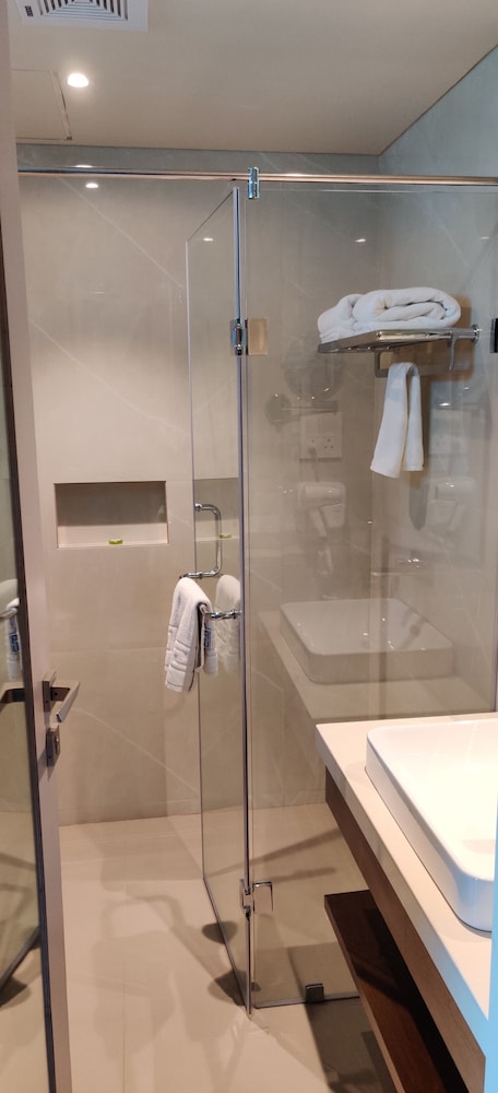 Deluxe Double or Twin Room - Photo 15