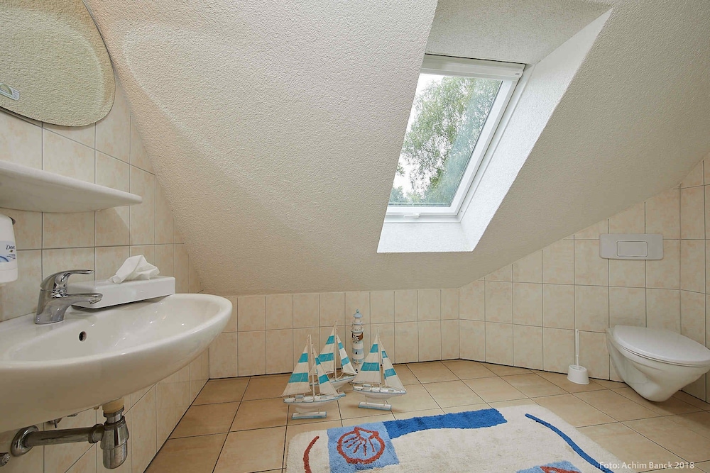 Comfort Studio Suite, 1 Bedroom, Bathtub, Lakeside photo 3