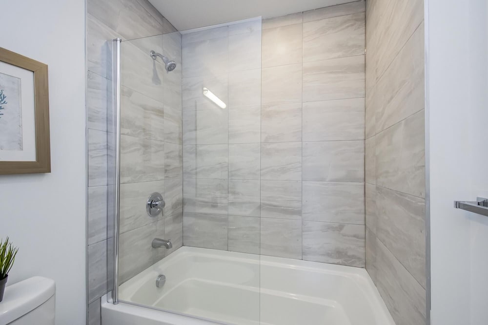 Luxurious 3 Bedroom Brand NEW Town House, 사진 20