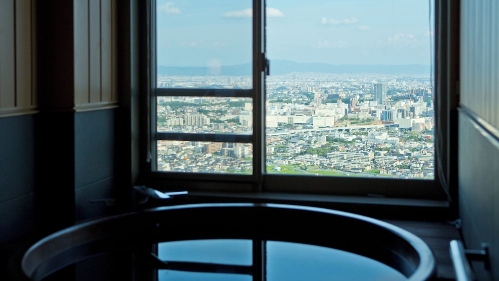 Japanese Modern Room with Attached Bath photo 3