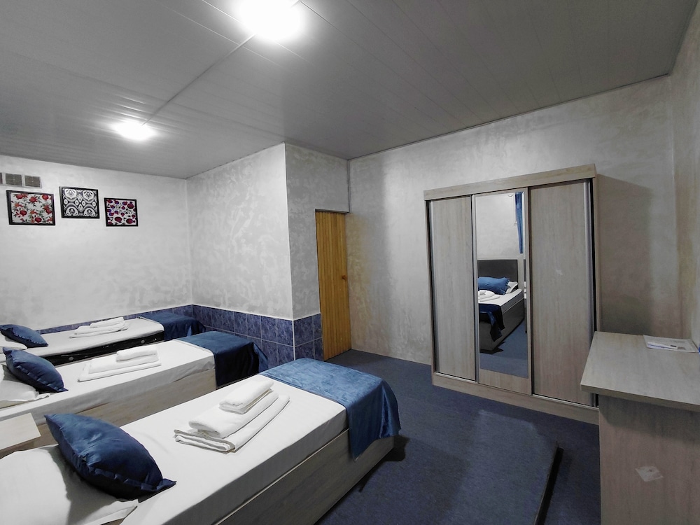 Economy Triple Room, Courtyard View photo 1