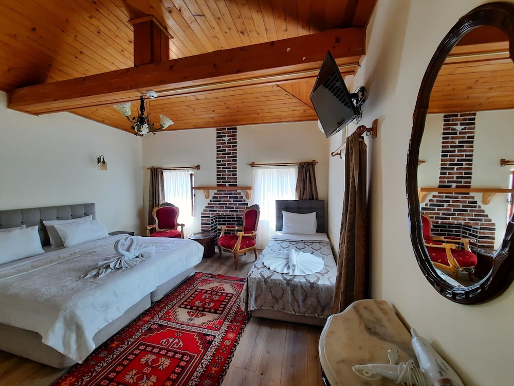 Design Double or Twin Room, 1 Bedroom, Non Smoking, Mountain View photo 1