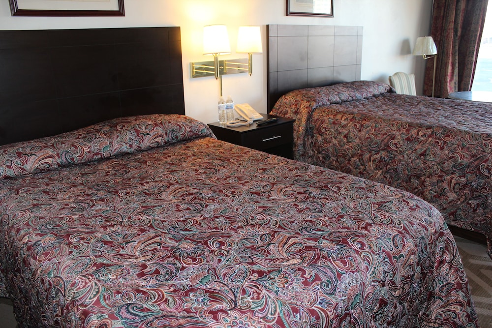 Double Room, 2 Queen Beds, Non Smoking photo 1