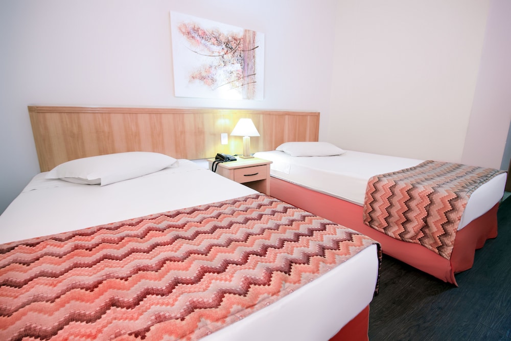 Standard Double Room - Photo 11