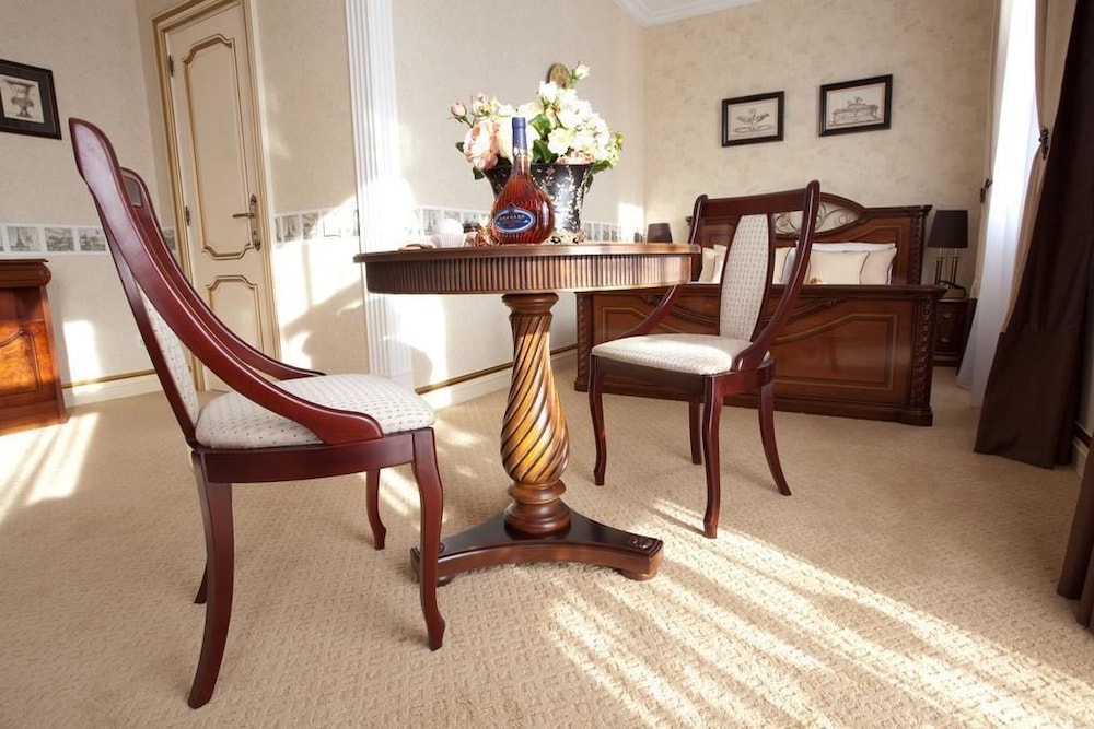 Junior Suite (11, 12) photo 2