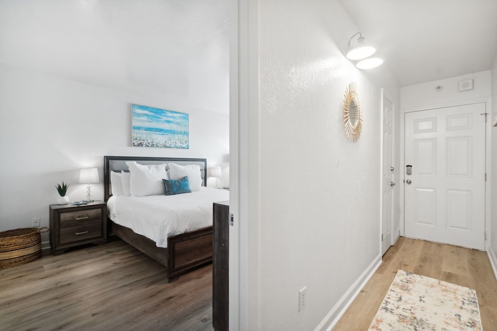 Condo, 1 Bedroom
